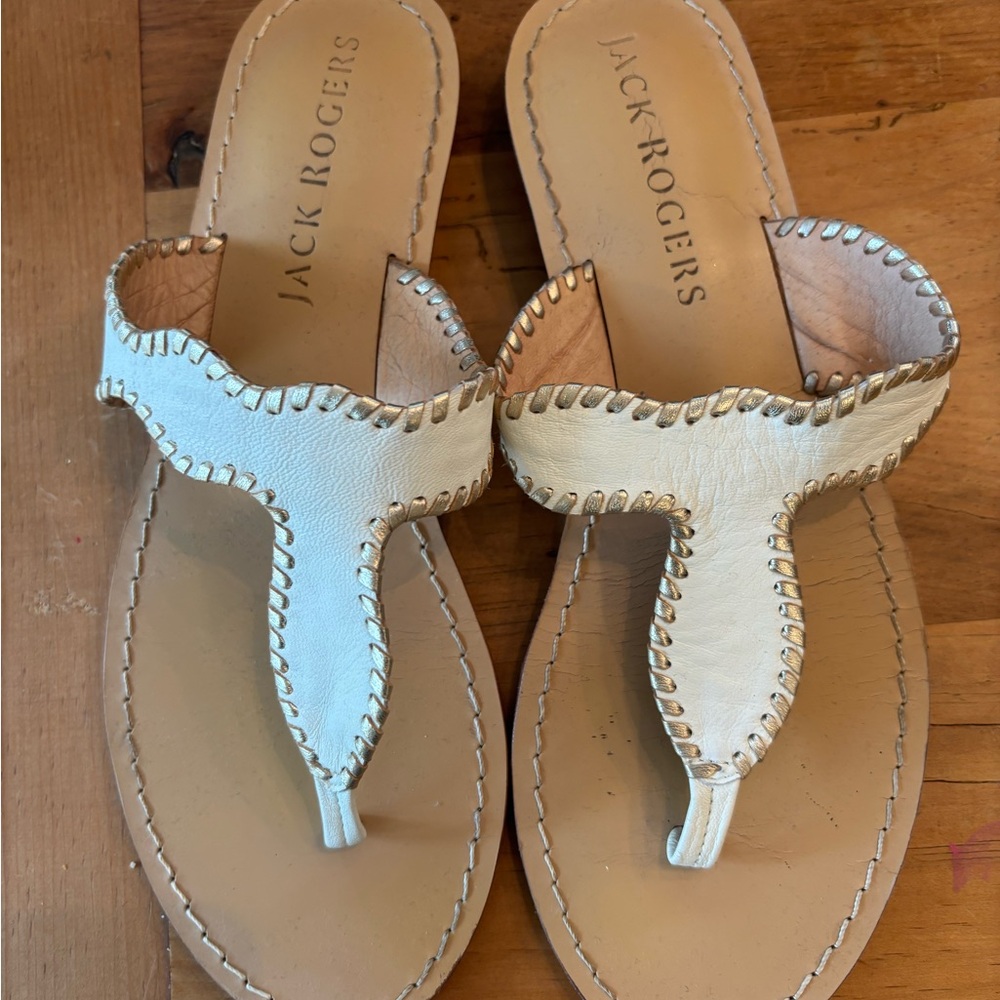 Jack Rogers Women's Tan Sandals
LIKE NEW-comes in original box